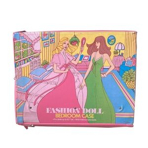 Vintage 70s Fashion Doll Bedroom Carrying Case Twin Fold Out Beds & Closet